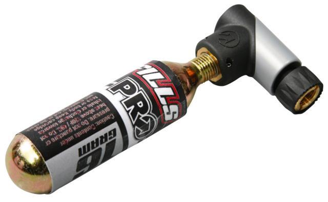 PRO Micro CO2 pumpe med 16g patron — hurtig nødluftning til racercykel og MTB